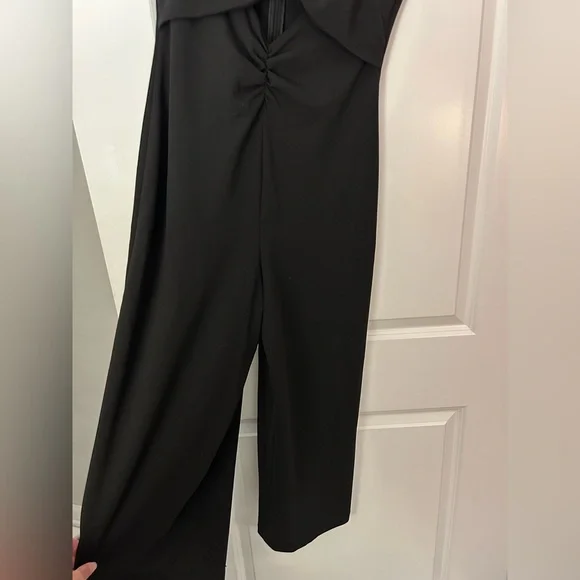 Calvin Klein women’s Black Sleeveless Pants One Piece Jumpsuit - Picture 3 of 4